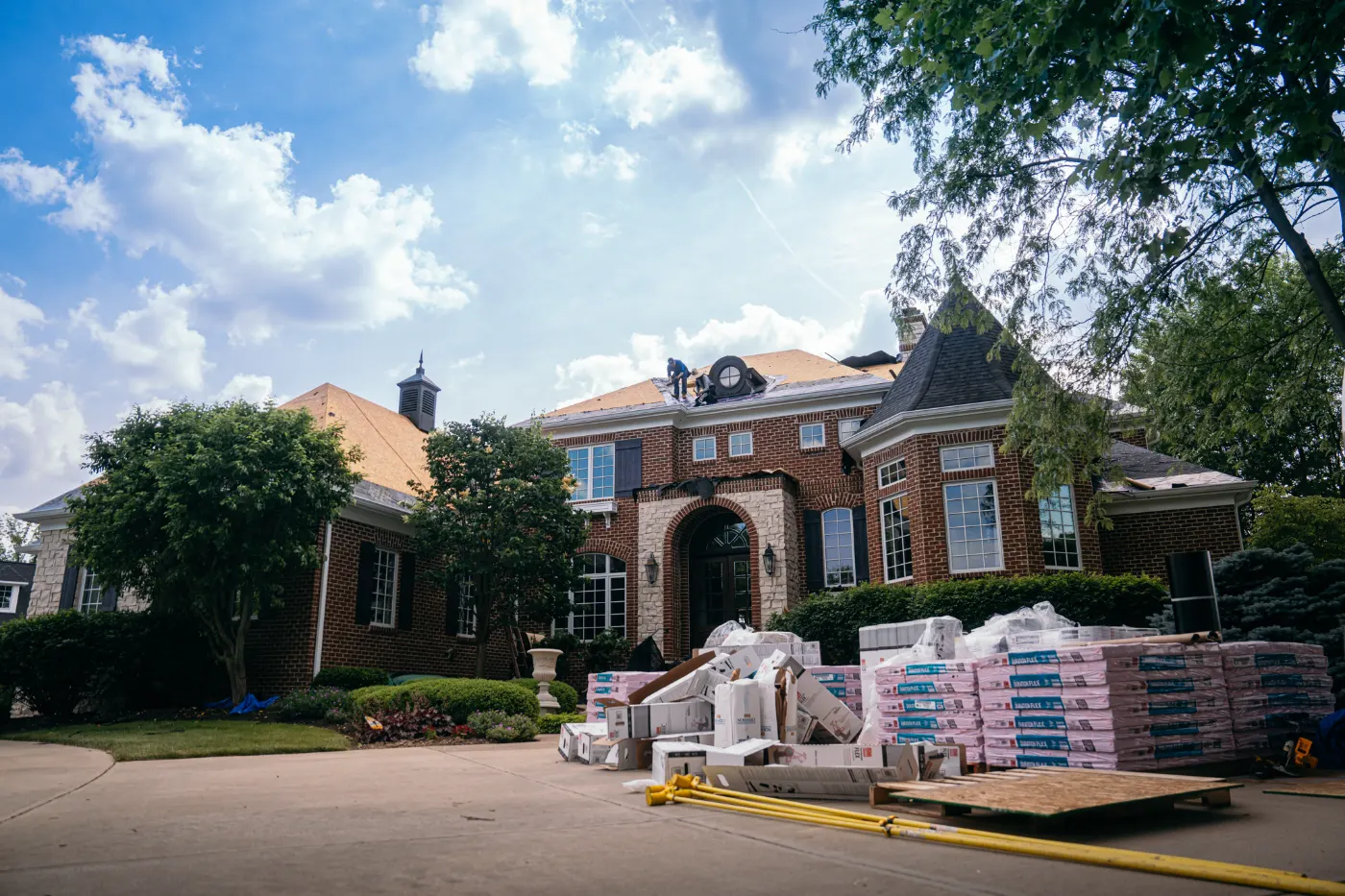 Manufacturer-certified roof installation in McCordsville